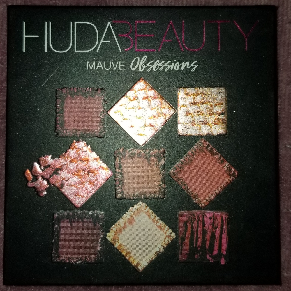 Huda beauty mauve obsessions palette